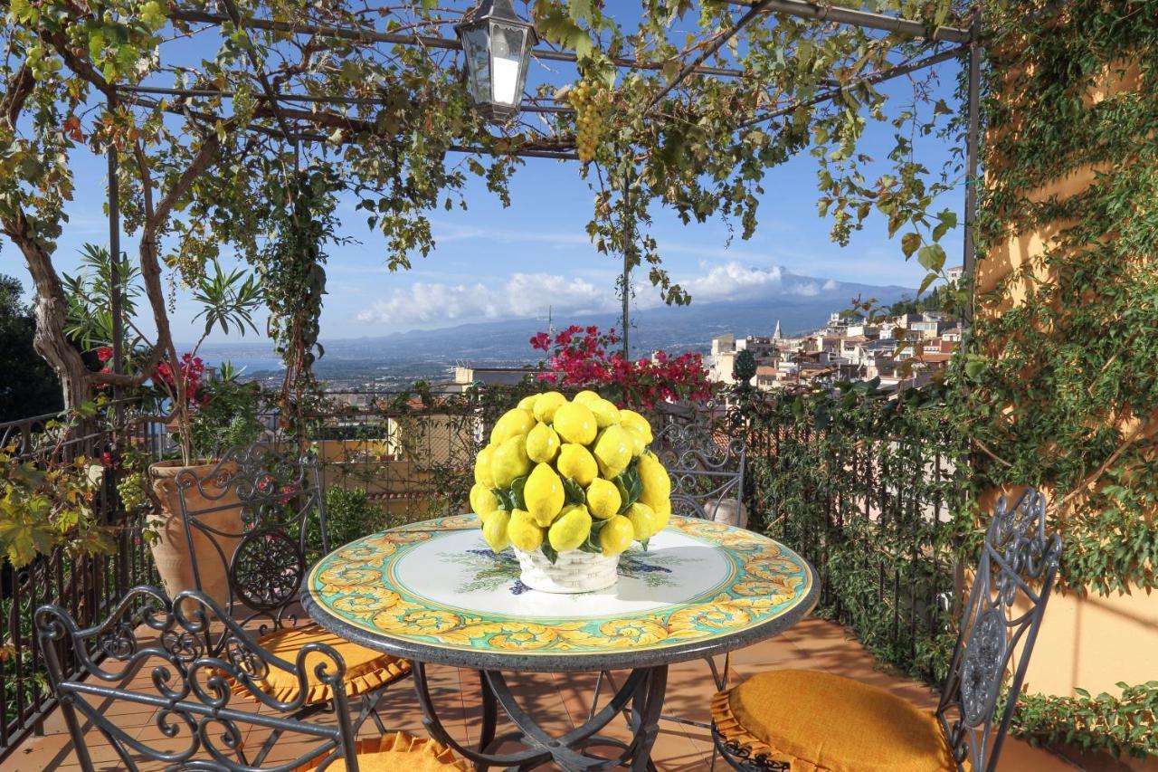 Le Terrazze Del Teatro Greco Villa Taormina Exteriör bild